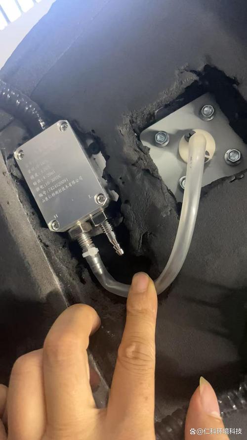 如某企业为印染厂设计的高精度差压传感器,可在湿度95%环境下稳定工作